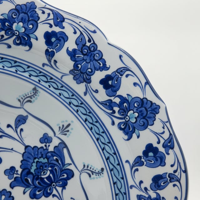 2020s Handmade Ceramic Iznik Decorative Platter (Scalloped Rim) Classic Blue and White For Sale - Image 5 of 8