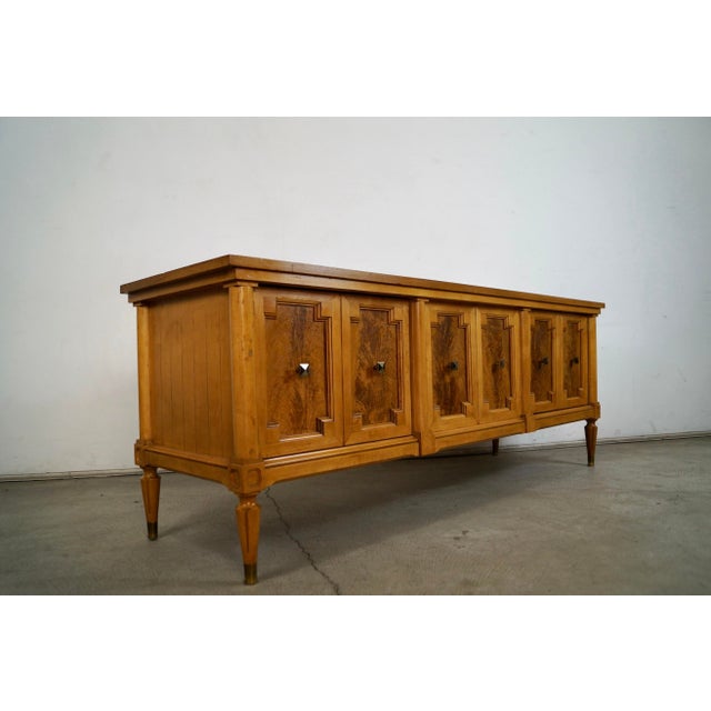American of Martinsville 1960’s Hollywood Regency Burl Wood & Travertine Credenza / Low Console Table For Sale - Image 4 of 12