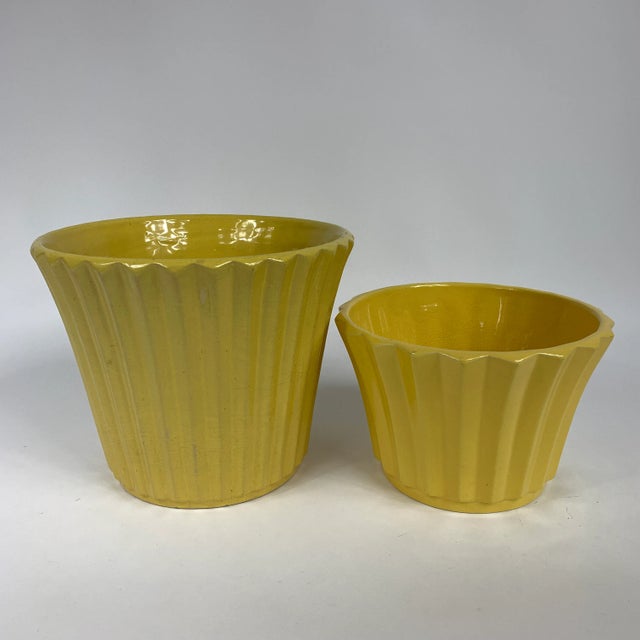 Yellow Mid-Century Yellow Ceramic Planters - Set of 2 For Sale - Image 8 of 8