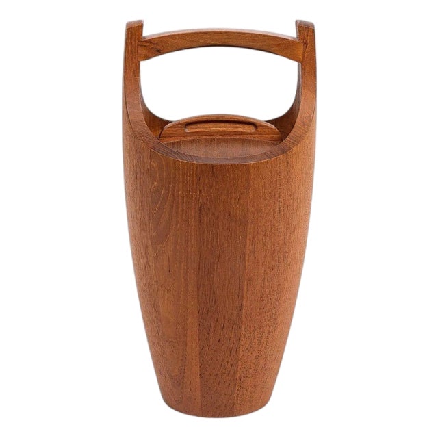 Mid Century Danish Modern Teak Ice Bucket by Jens H. Quistgaard for Dansk For Sale