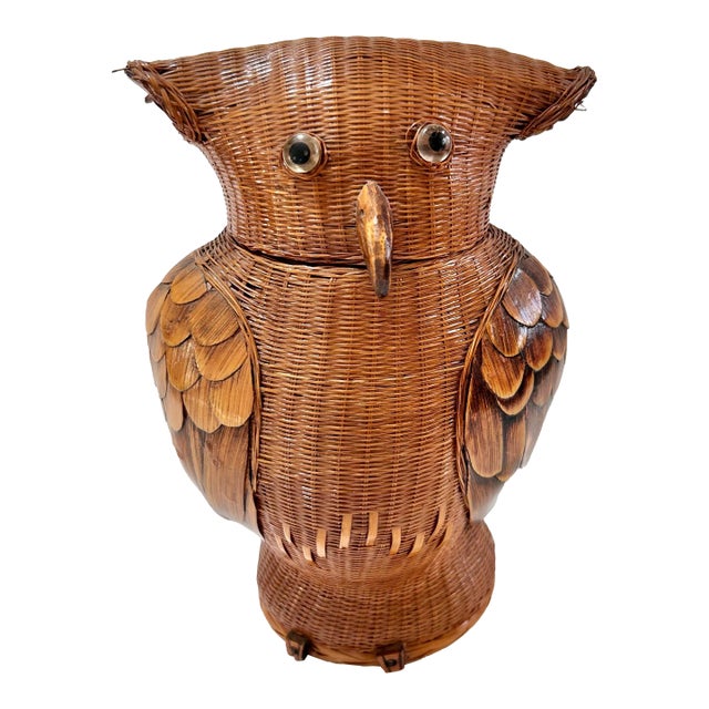 Vintage Wicker Owl Lidded Basket With Carved Wood Feathers For Sale