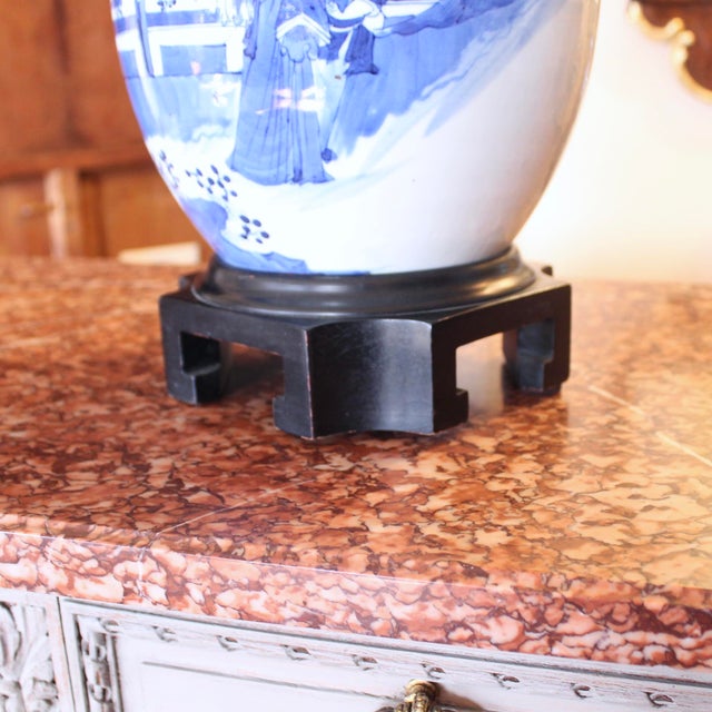 Pair of Chinese Blue and White Figural Decorated Ginger Jars Adapted Into Lamps For Sale - Image 4 of 12