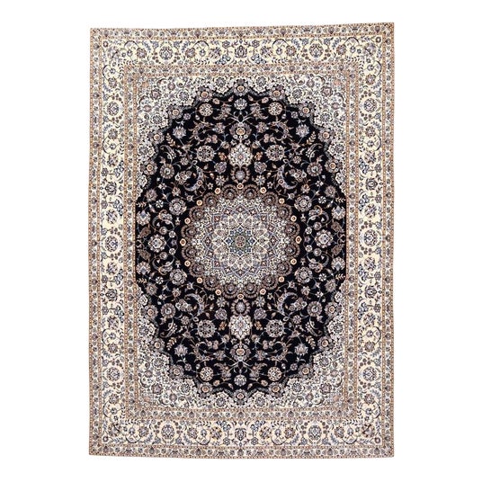 Middle Eastern Rug in Wool and Silk For Sale