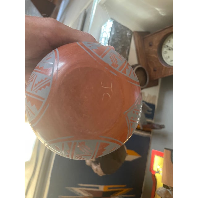Native American Vintage Native American Jemez Pueblo Redware & Blue Sgraffito Painted Pot For Sale - Image 3 of 4