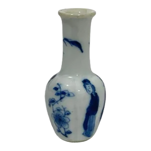 Chinese Miniature Blue and White Porcelain Kangxi Vase, 1662-1722