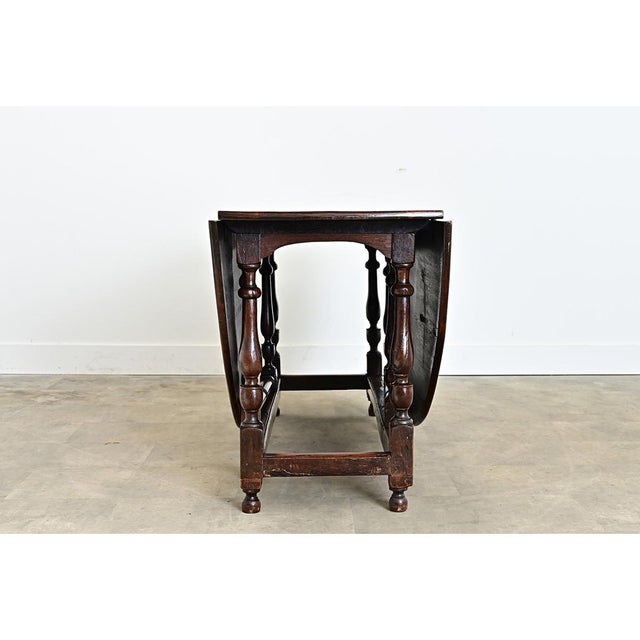 Early 19th Century French Oak Gate Leg Drop-leaf Dining Table For Sale - Image 9 of 10