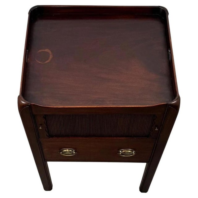 18th Century English Mahogany Cabinet with Sliding Door For Sale - Image 4 of 12