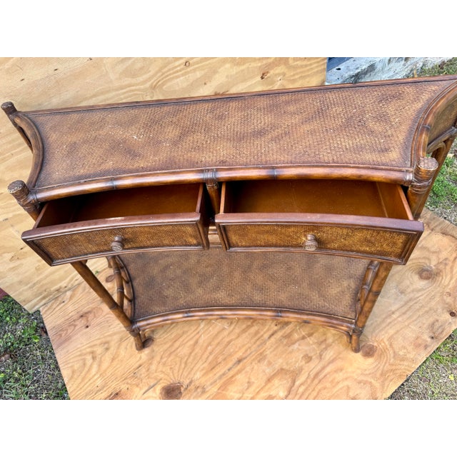 Hooker Furniture Late 20th Century Serpentine Front Chinese Chippendale Style Hooker Furniture Seven Seas Console Hall Foyer Table For Sale - Image 4 of 12