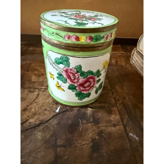 Vintage Apple Green Canton Enamel Floral Covered Box For Sale In Chicago - Image 6 of 8