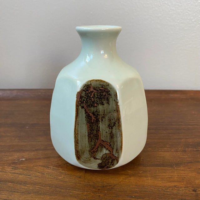 A lovely little piece for shelf decor, reed diffuser, bud vase, etc. The colors are subtle but beautiful. Unique shape and...