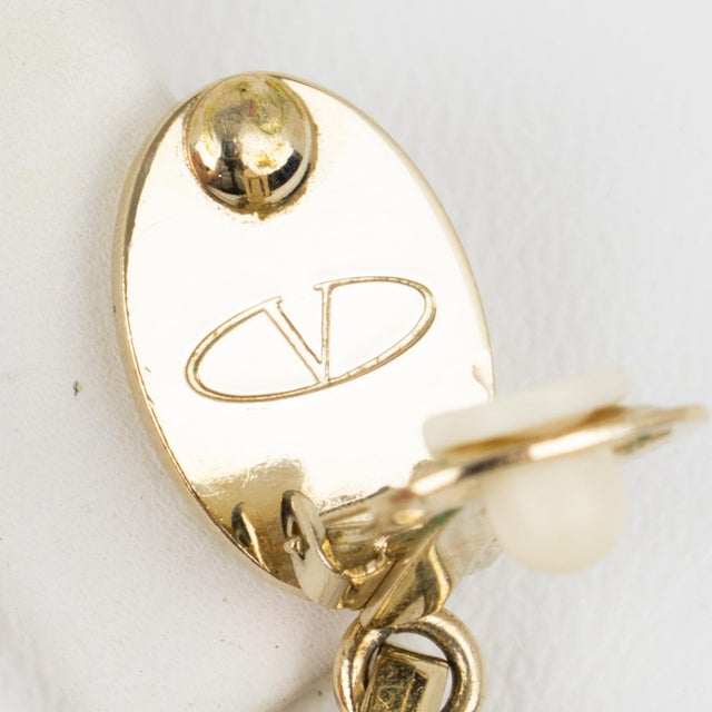 1990s Valentino Garavani Gilded and Lavender Clip Earrings With Coral Cabochons - 2 Pieces For Sale - Image 5 of 6