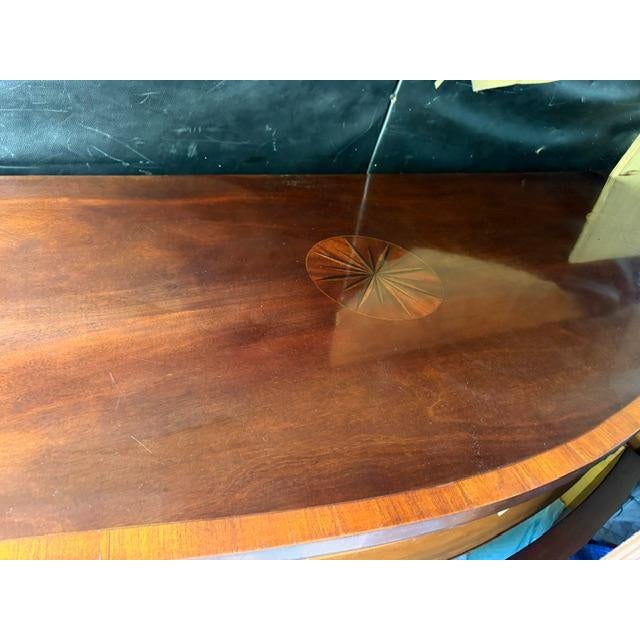 1920s Charak Mahogany Federal Serpentine Front Server. For Sale - Image 4 of 7