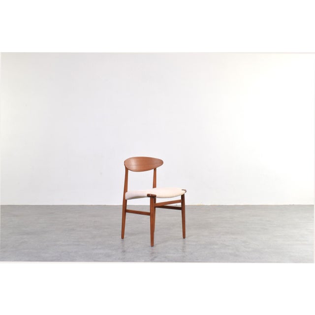 Mid-Century Modern Mid-Century Danish Teak Dining Chairs by Ejner Larsen and Aksel Bender Madsen, 1960s, Set of 4 For Sale - Image 3 of 13