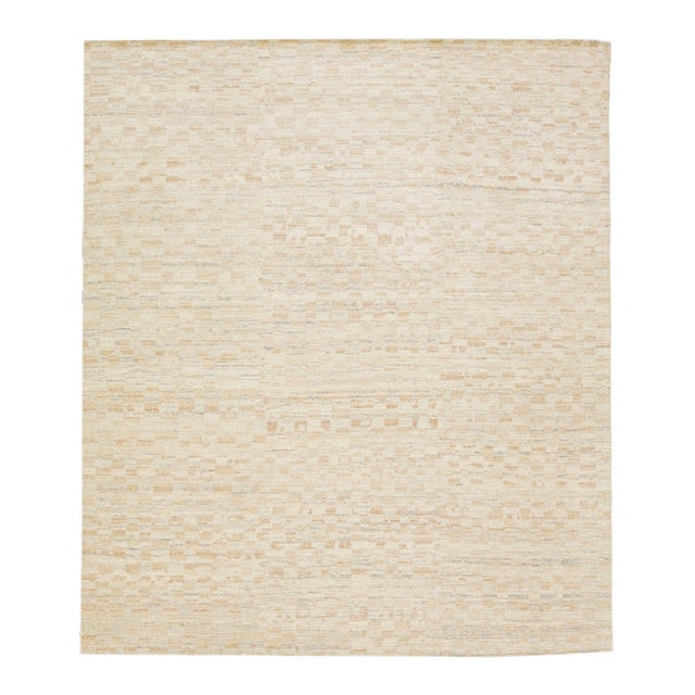 2020s Modern Handmade Moroccan Style Wool Rug With Allover Motif in Beige For Sale
