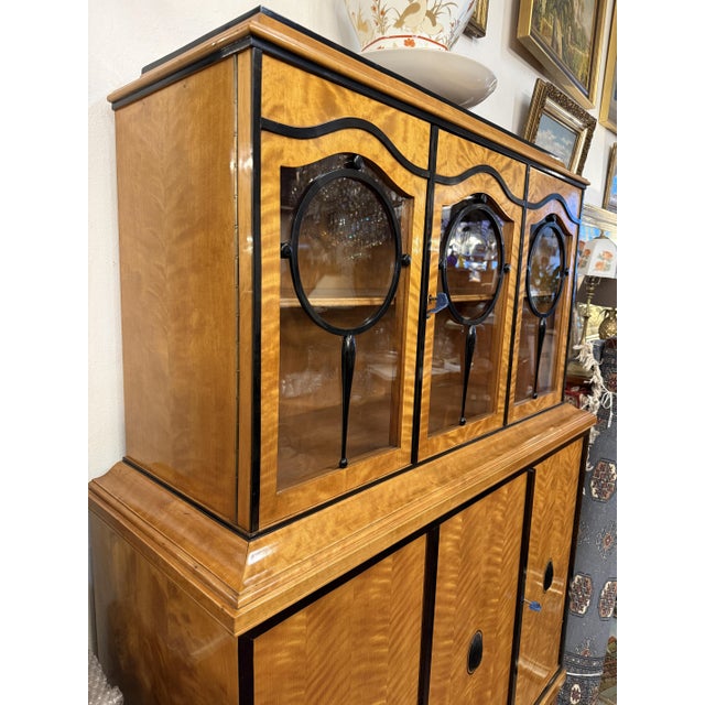 Tan Art Deco Salon Display Cabinet in Flamed Birch Veneer, 1910 For Sale - Image 8 of 9