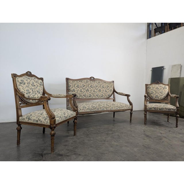 Louis XVI Style Living Room Set with Escutcheon Backrests, 19th Century, Set of 3, in Very Good conditions.