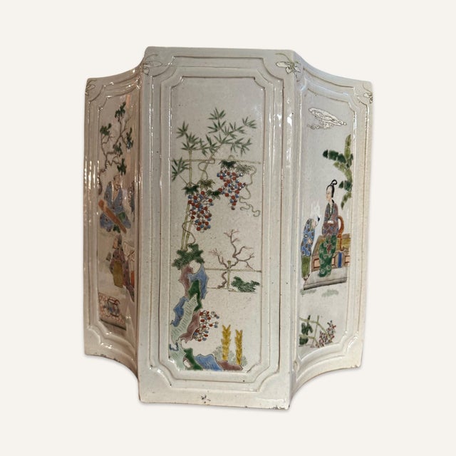 1900 - 1909 Yongzheng Period (1722-1735) Porcelain Jardiniere With Fine Enameling For Sale - Image 5 of 12