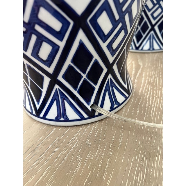 Vintage Aalia Navy Blue and White Geometric Porcelain Ginger Jar Table Lamps - a Pair For Sale - Image 15 of 18