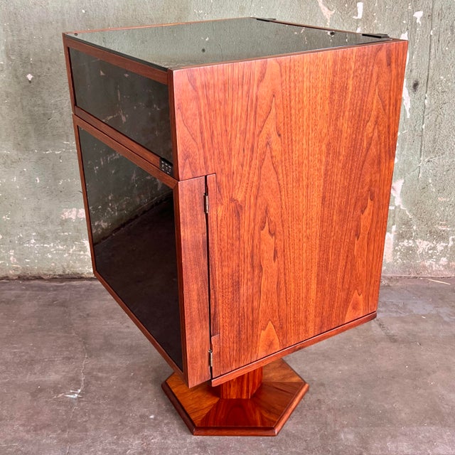 1980s Vintage 1980s MCM Custom Walnut Stereo/Turntable Cabinet on Swivel Base For Sale - Image 5 of 12