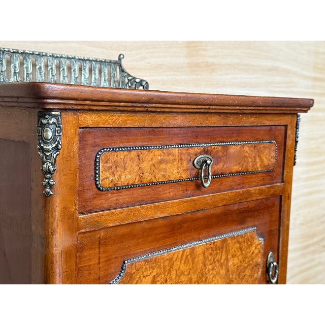 Wood 1900-1909 Pair of French Oak Nightstands With Drawer, Door and Bronze Crest For Sale - Image 7 of 11