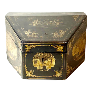Early 19th Century Chinese Export Lacquered Storage or Letter Box