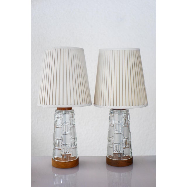 Mid-Century Modern Scandinavian Teak and Glass Table Lamps, Set of 2 For Sale - Image 4 of 17