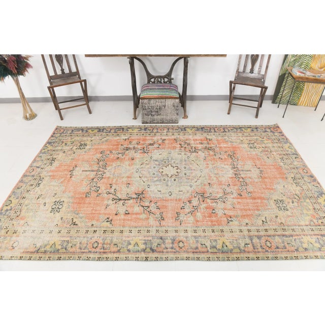 Vintage Handmade Rug in Wool For Sale - Image 3 of 11