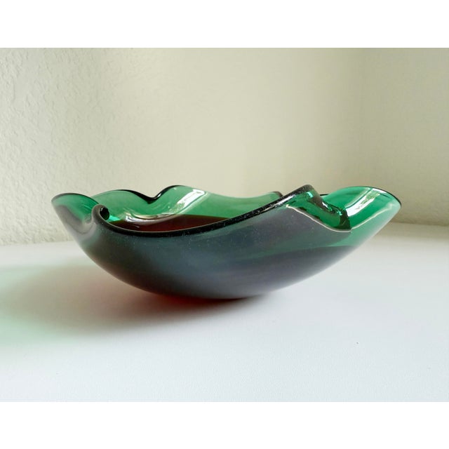 Mid-Century Modern 1960s Murano Bowl Attributed to Flavio Poli, Green & Red Blown Glass For Sale - Image 3 of 9