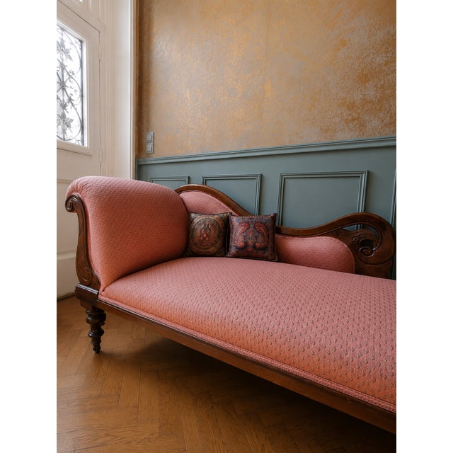 Victorian Walnut Chaise Lounge with Upholstery, 1880 For Sale - Image 6 of 10
