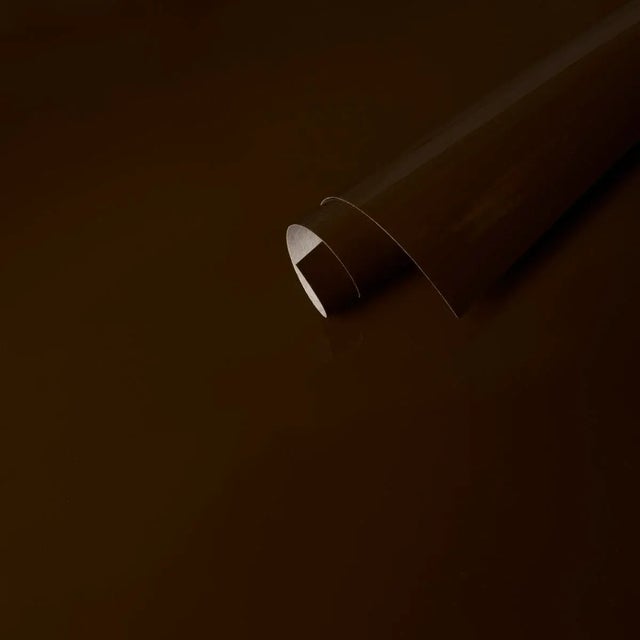Contemporary Schumacher Ace Faux Lacquer Performance Vinyl Wallpaper In Mocha For Sale - Image 3 of 4