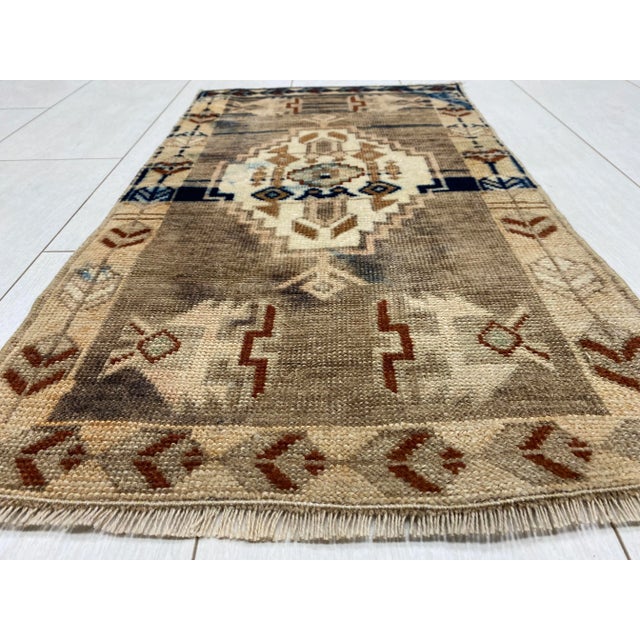 1960s 1960s Pale Turkish Boho Deco Rug For Sale - Image 5 of 6