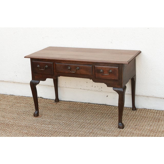 18th Century English Oak Lowboy For Sale - Image 4 of 11