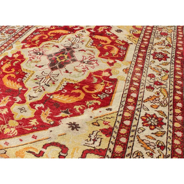 Early 20th Century Early 20th Century Antique Turkish Fine Sivas Rug With Center Medallion in Red, Yellow & Light Green For Sale - Image 5 of 7