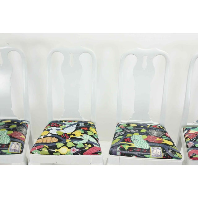 Mid 20th Century Set of 6 Swedish Rococo Style Painted Dining Chairs With Stig Lindberg “Melodi” Linen Upholstery For Sale In Nashville - Image 6 of 8