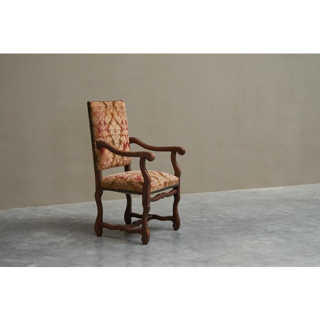 Antique 'Os de Mouton' Chair in Solid Wood and Tapisserie 19th Century This is a very elegant 'Os de Mouton' armchair in...