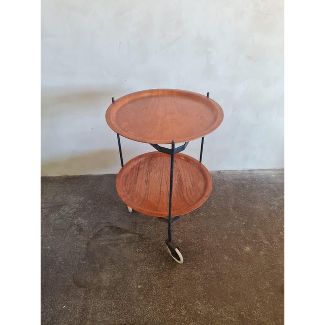 Mid-Century Modern Serving Trolley, in Good conditions. Designed 1960 to 1969