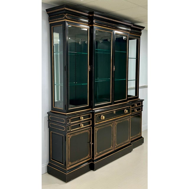Karges Black & Gilt Lacquered Breakfront Display Cabinet | Neoclassical China Cabinet | Illuminated 90” For Sale In West Palm - Image 6 of 12