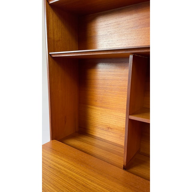 Mid-Century Modern Scandinavian-Style Teak Bookcase from Vanson, 1960s For Sale - Image 12 of 16