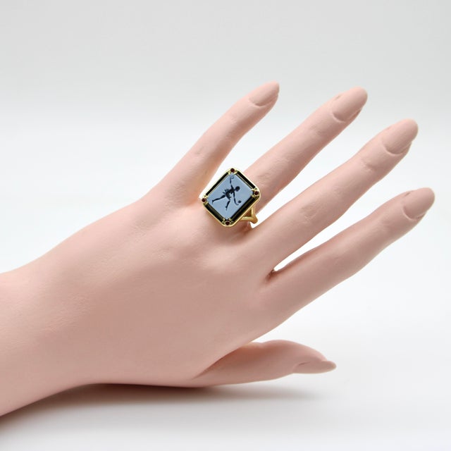 1990s 18k Gold Josephine Baker Banded Agate Intaglio Ring With Enamel and Rubies, Size 7 For Sale - Image 9 of 13