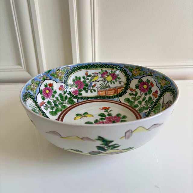 Chinoiserie Late 19th Century Antique Chinese Famille Rose Cantonese Porcelain Decorative Console Bowl For Sale - Image 3 of 10