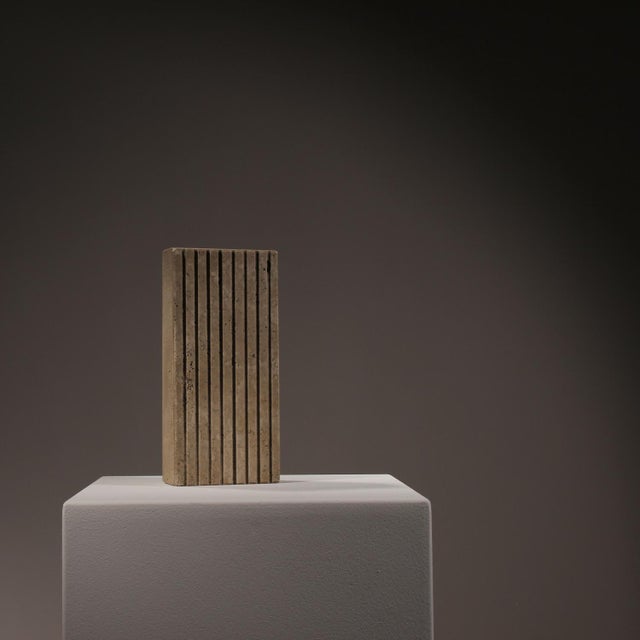 Stone Ribbed Trinket Box in Travertine, Italy, 1970s For Sale - Image 7 of 11