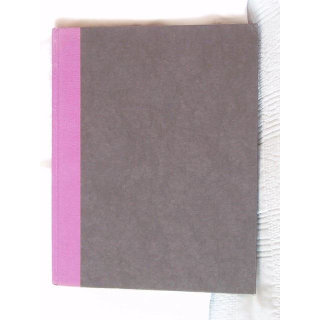 Vanity Fair: Photographs of an Age, 1914-1936, with introduction by John Russell. New York: Clarkson N. Potter, 1982....