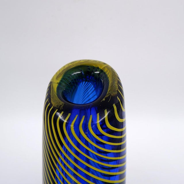 Blue Flattened Optical Twisted Vase with Yellow Twist For Sale - Image 5 of 13