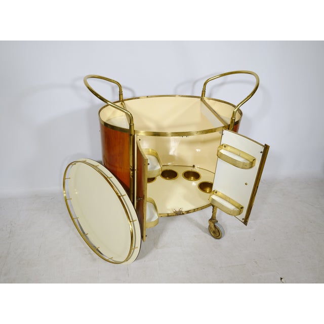 1950s Mid-Century Bar Cart in Walnut and Brass, Italy, 1950s For Sale - Image 5 of 13
