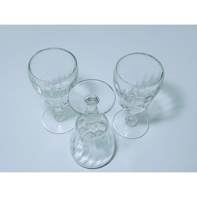 Mid-Century Modern 1950s Vertical Optic Tulip Design Cordial Glasses- Set of 3 For Sale - Image 3 of 6