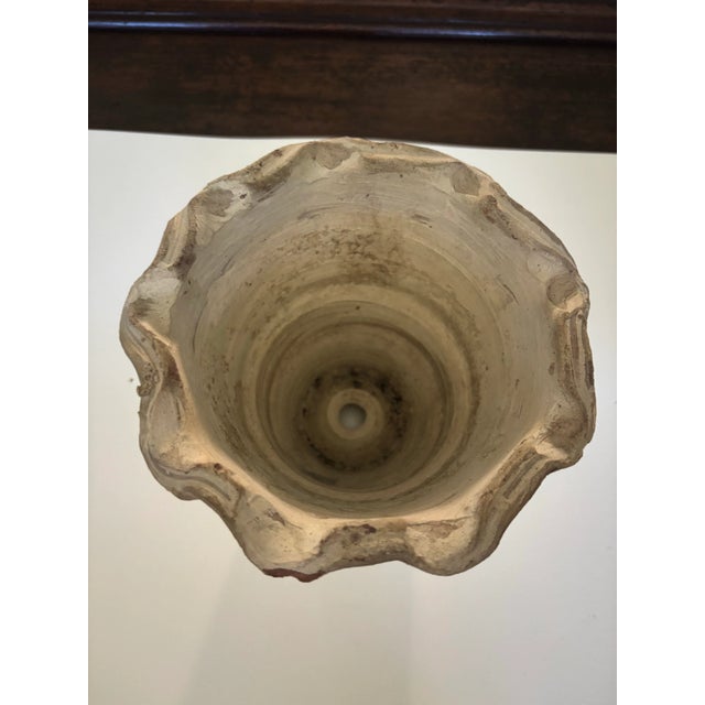 French ruffled edge plant pot. Matte finish.