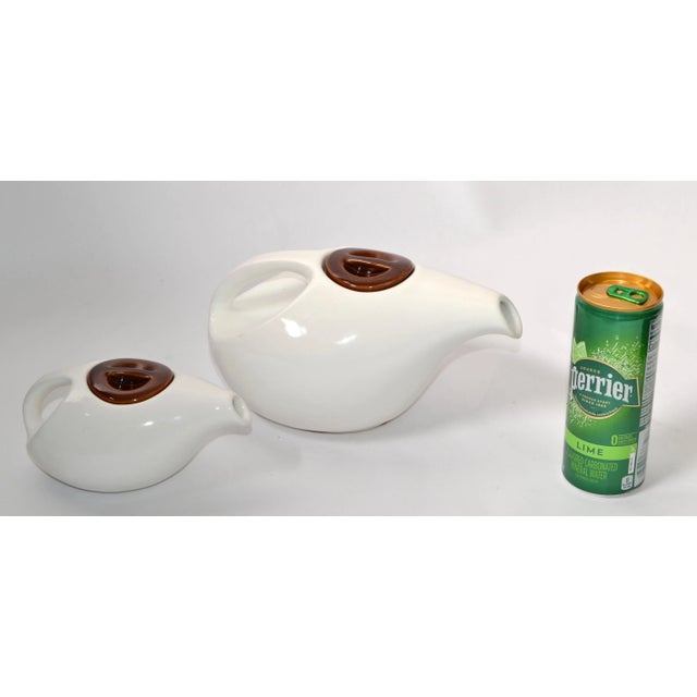 1980s Arts and Crafts White Brown Ceramic Tea Pots- Set of 2 For Sale In Miami - Image 6 of 12