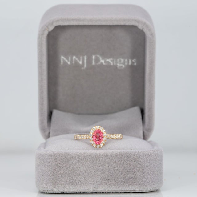 Modern Aaa Padparadscha Sapphire Ring With Earth-Mined Diamond Accents: Solid 14k Gold, Size 6.75 For Sale - Image 3 of 9