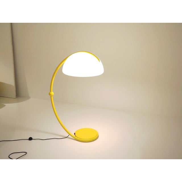 Serpente Floor Lamp by Elio Martinelli for Martinelli Luce, Italy, 1960s, in Very Good conditions. Designed 1960 to 1969 I...