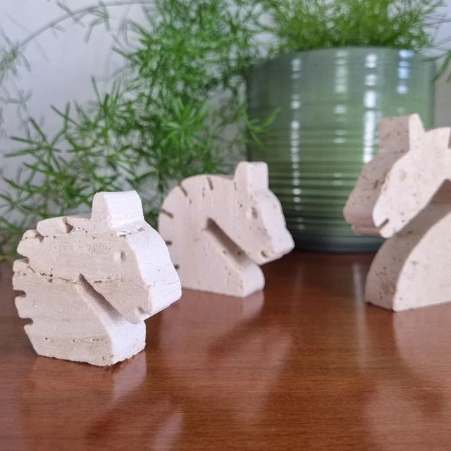Italian Travertine Figurines from Fratelli Mannelli, 1970s, Set of 3 For Sale - Image 4 of 8